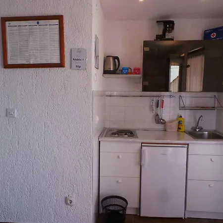 Apartment 5