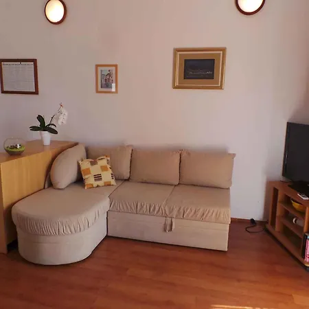5 Apartament