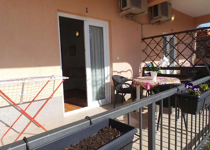 5 Appartement *